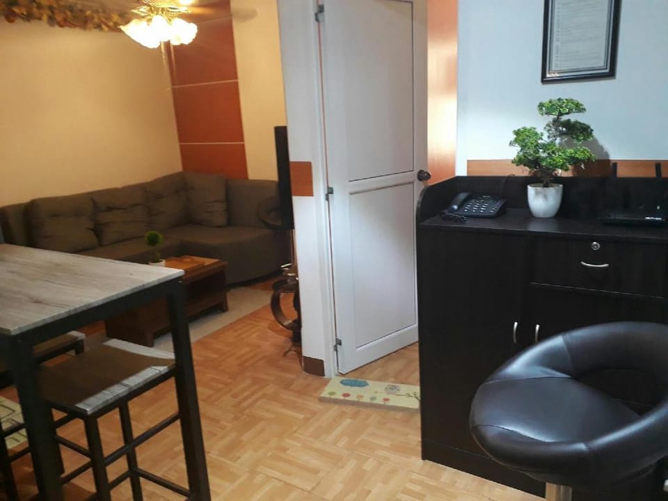 Leory's Dortois by Flora Vista (Netflix/Videoke) Apartment in Quezon City