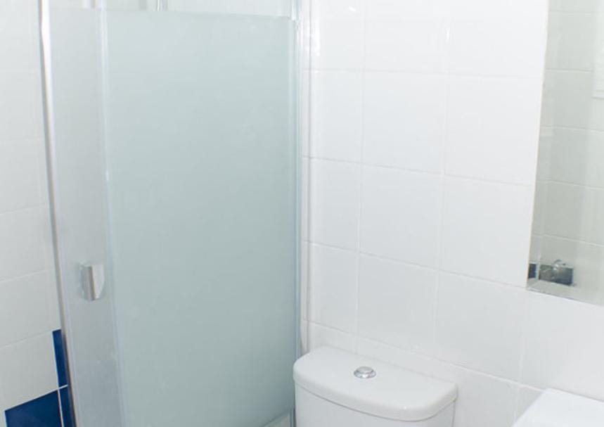 2min away from GreenBelt with Fiber & Netflix Apartment in Pasay