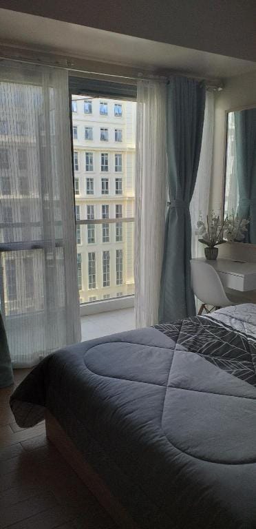 81 Newport Boulevard C4 7i, 6G & C6-9G near T3 Apartment in Pasay