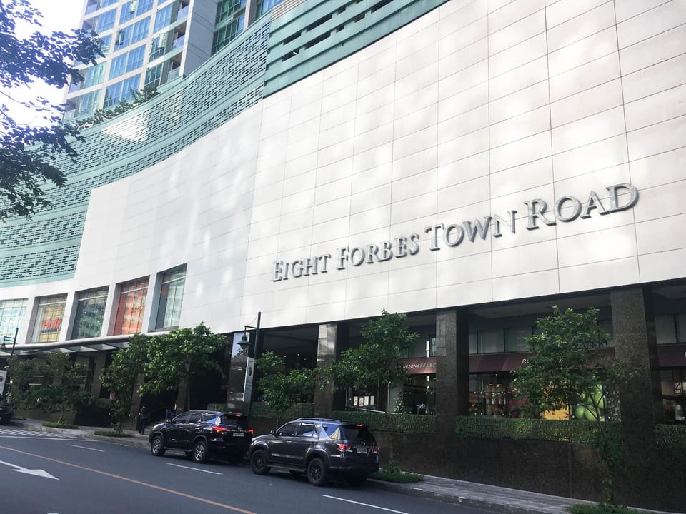 Forbeswood BGC | 2BR for 8 Adults | Near Airport Apartment in Makati