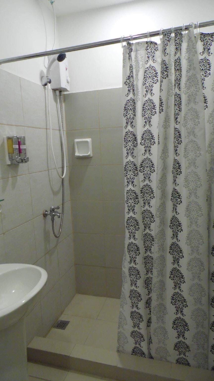 STUDIO (UNIT 805) Apartment in Quezon City
