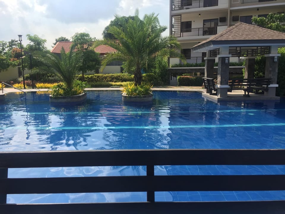 Asteria Residences, 2 Bedroom near Airport Apartment in Las Pinas