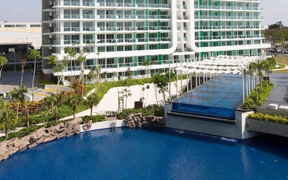 AZURE C1 WAVEPOOL 2BR+1BR NEAR AIRPORT Apartment in Pasay