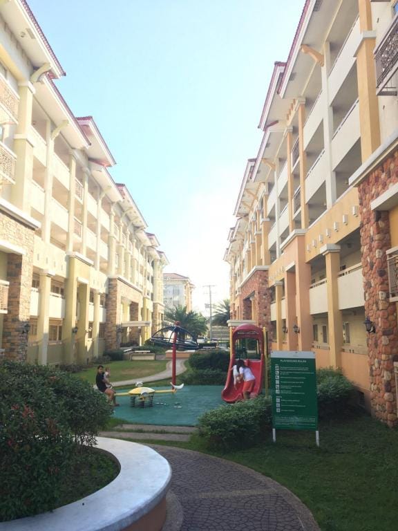 Pasig Studio Sorrento Oasis Condo, good for 2-4 pax, free pool pass in 3 pools Apartment in Pasig