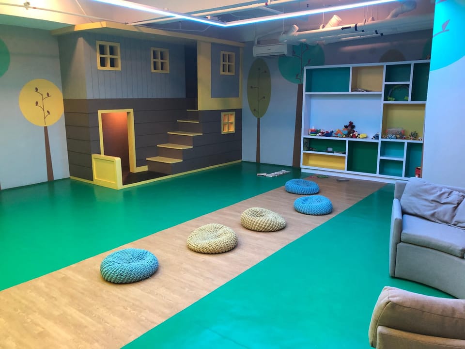 Spacious Studio 46sqm | One Maridien BGC | Wifi Apartment in Makati