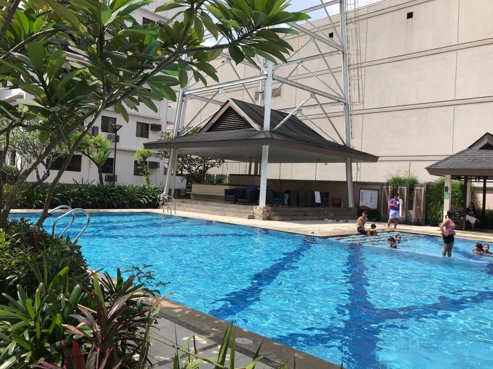 507 Kaji Bld. 5 Flr. 2 BEDROOM The Redwood CONDO. Apartment in Quezon City