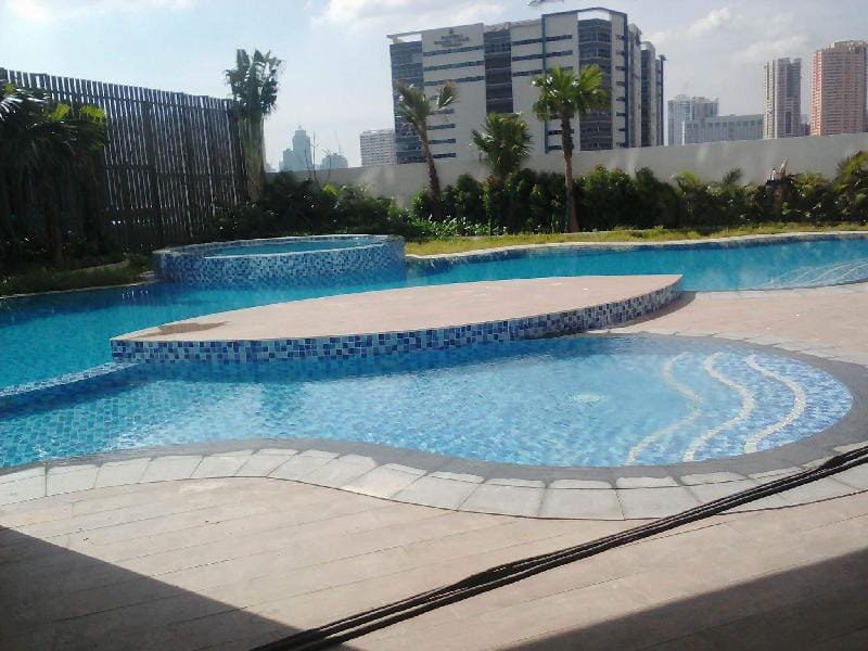 Near Shangri-La Twin Oaks Place Mandaluyong City Apartment in Mandaluyong