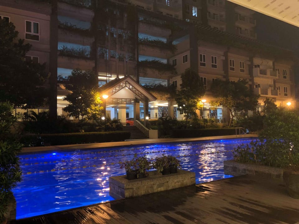 Staycation in a Spacious 2Br Unit w/ Balcony in QC Apartment in Quezon City