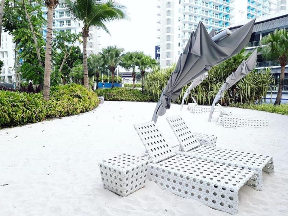 Azure -The only Man made Beach  & Wavepool Resort Apartment in Pasay