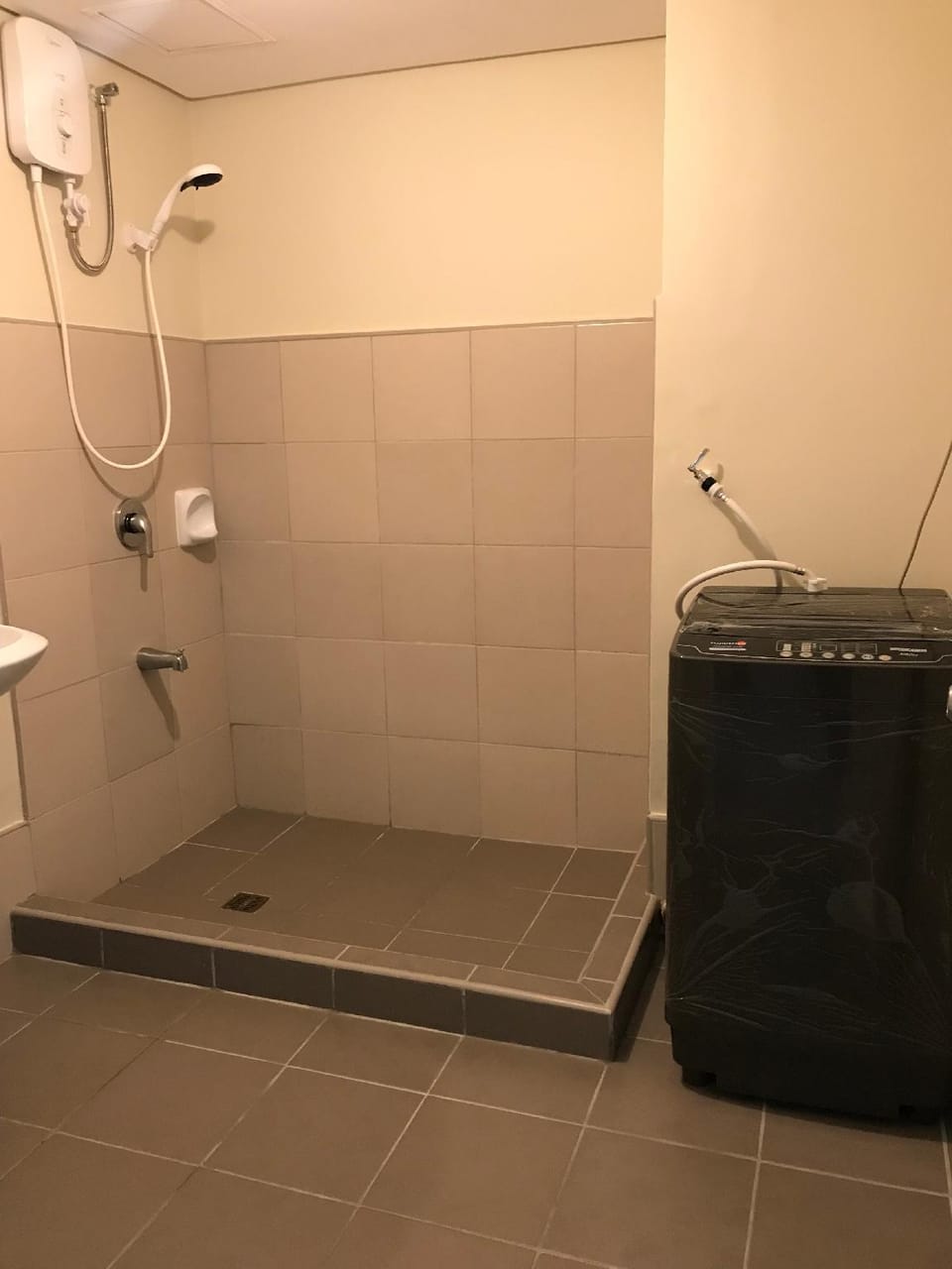 7 Days Rooms Avida 34th Uptown BGC 1422 Apartment in Makati