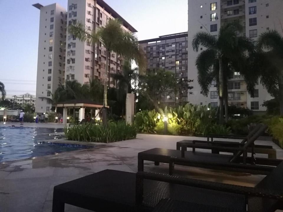 Cozy Staycation at Eastbay Residences Hotel in Muntinlupa