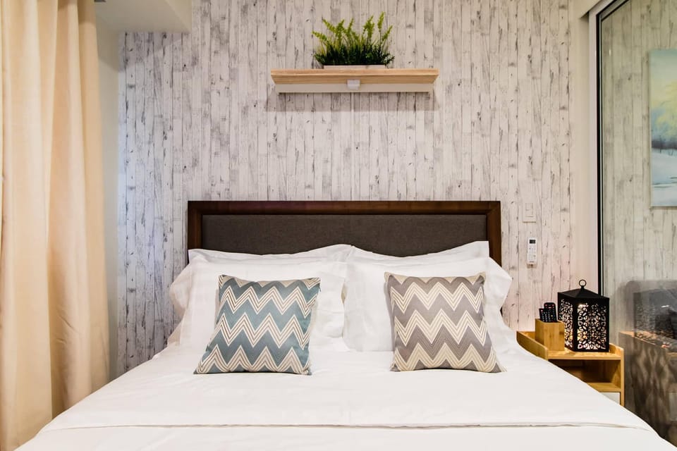Astonishing Scandinavian Space @ Acqua Apartment in Mandaluyong