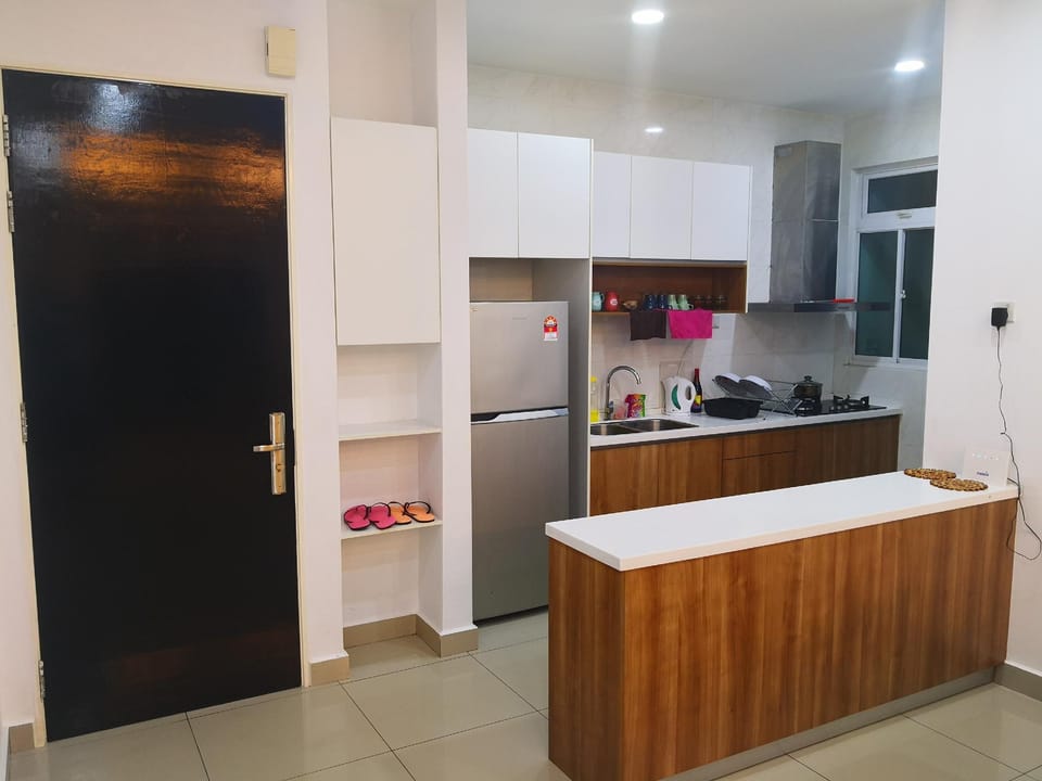 2BR Twin Galaxy 2 bathrooms - Fully Furnished Apartment in Johor Bahru