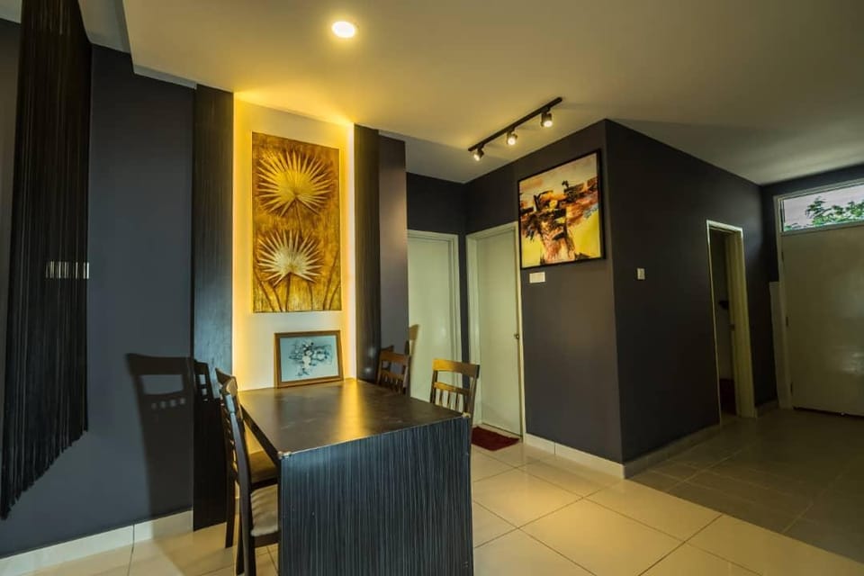 Eco kampung homestay @ austin duta johor bahru Villa in Johor Bahru