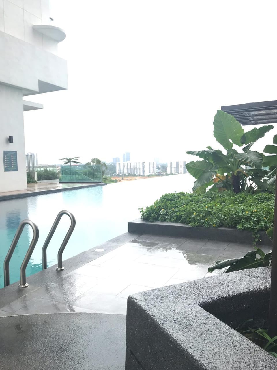 Mosaic SouthKey High Floor 2BR 2-6pax Midvalley Jb Apartment in Johor Bahru