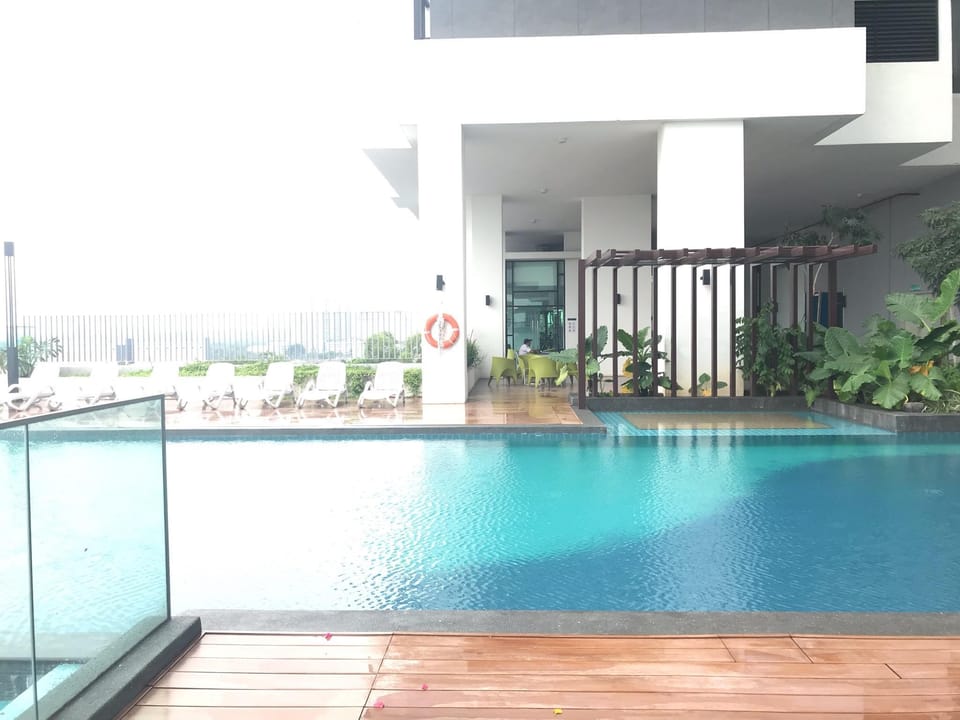 Mosaic SouthKey High Floor 2BR 2-6pax Midvalley Jb Apartment in Johor Bahru