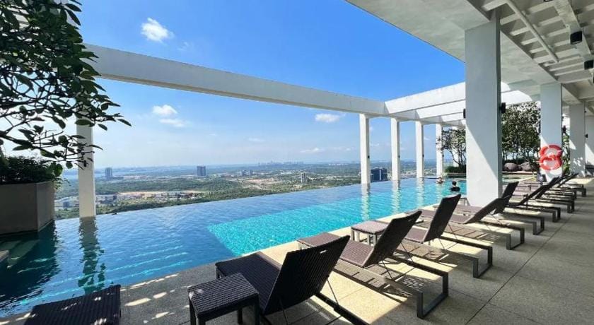 Medini Comfort 3BR Legoland Gleneagle Apartment in Johor