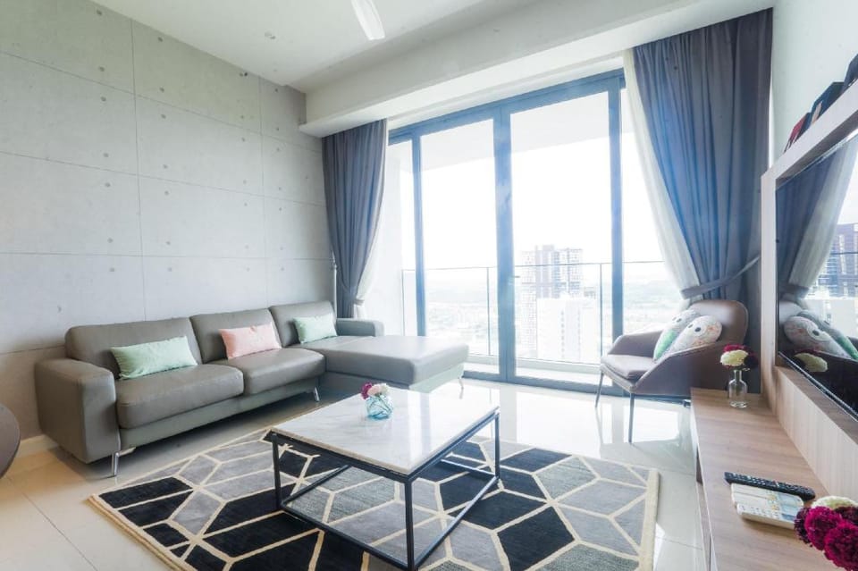 Grand Medini Santorini Family Suites by RR JBcity Apartment in Johor
