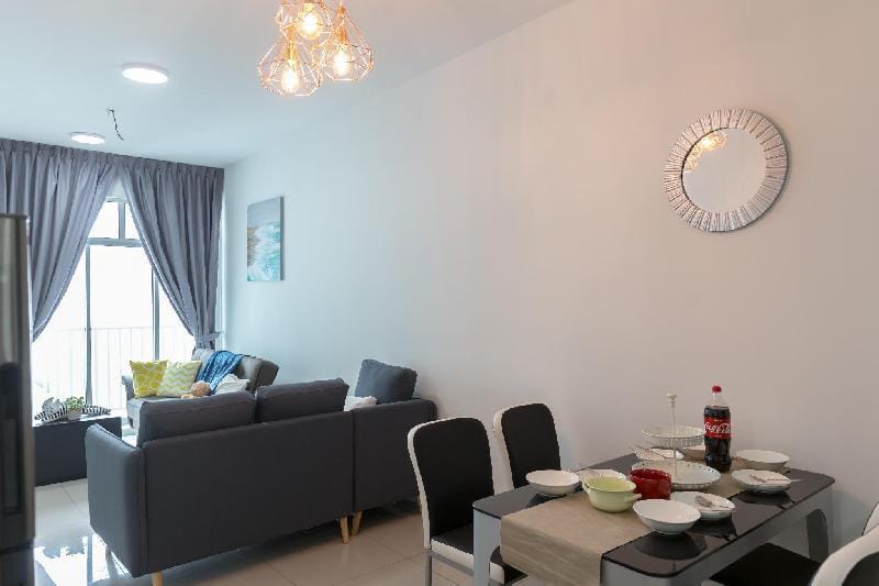 Cosy home 2 Bedroom ⚡Mid of LEGO LAND & JB TOWN Apartment in Johor Bahru