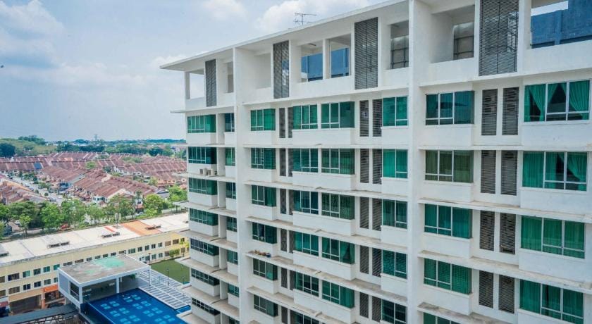 PoolView Free WiFi Jusco Aeon Ikea Waterpark Tesco Apartment in Johor Bahru