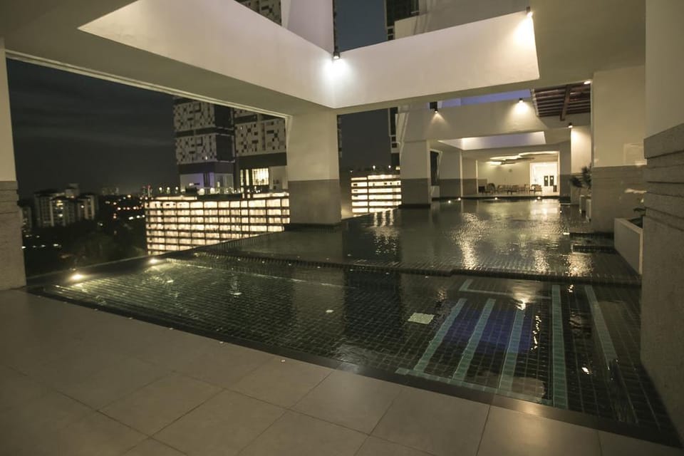 [prime commercial zone] Mixed development tower Apartment in Johor Bahru