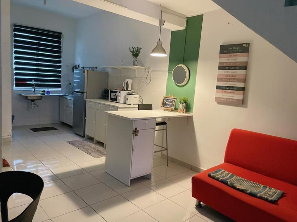 Casa Midas Muslim Homestay Bandar Seri Alam Vacation rental in Johor