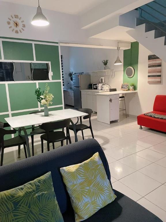 Casa Midas Muslim Homestay Bandar Seri Alam Vacation rental in Johor
