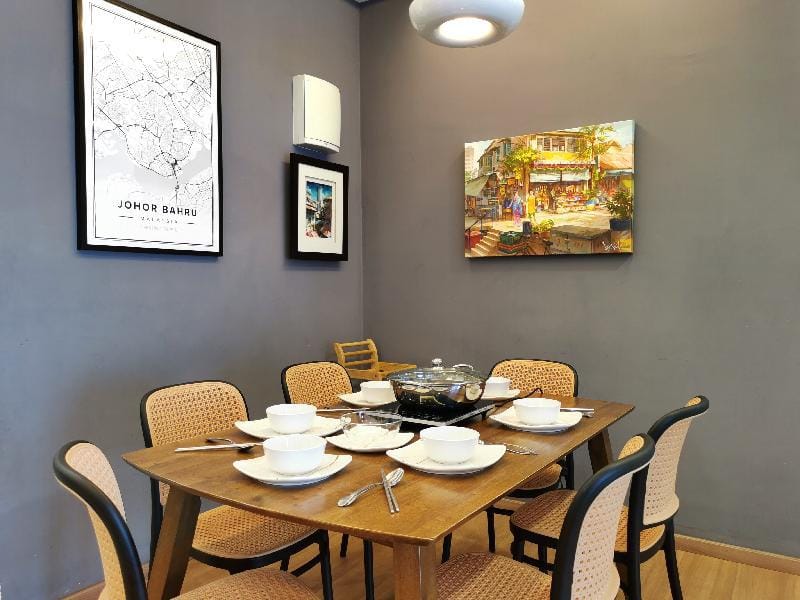 JB Town Center Near FoodCourt, Malls & Grocery Apartment in Johor Bahru