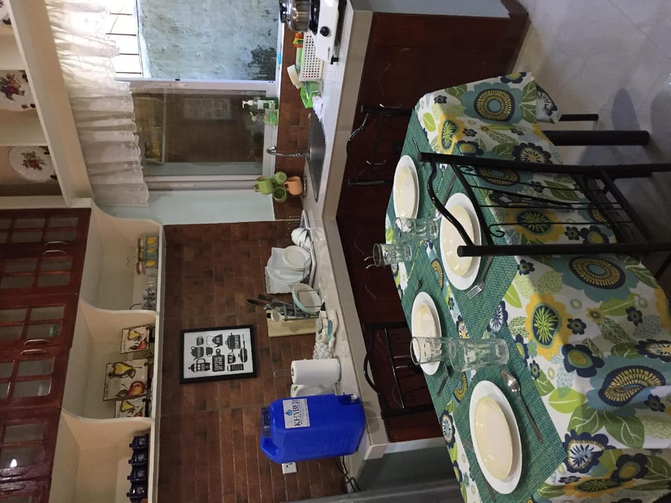 Cozy 2 bedroom house @ gustilo Lapaz Vacation rental in Iloilo City