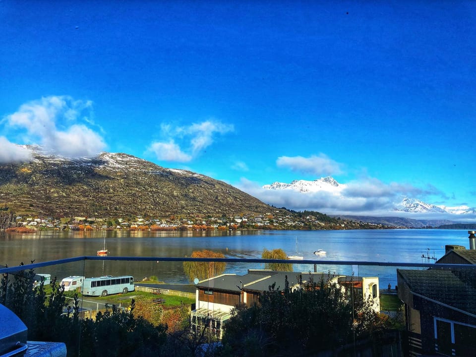969 amazing lake view Villa in Queenstown
