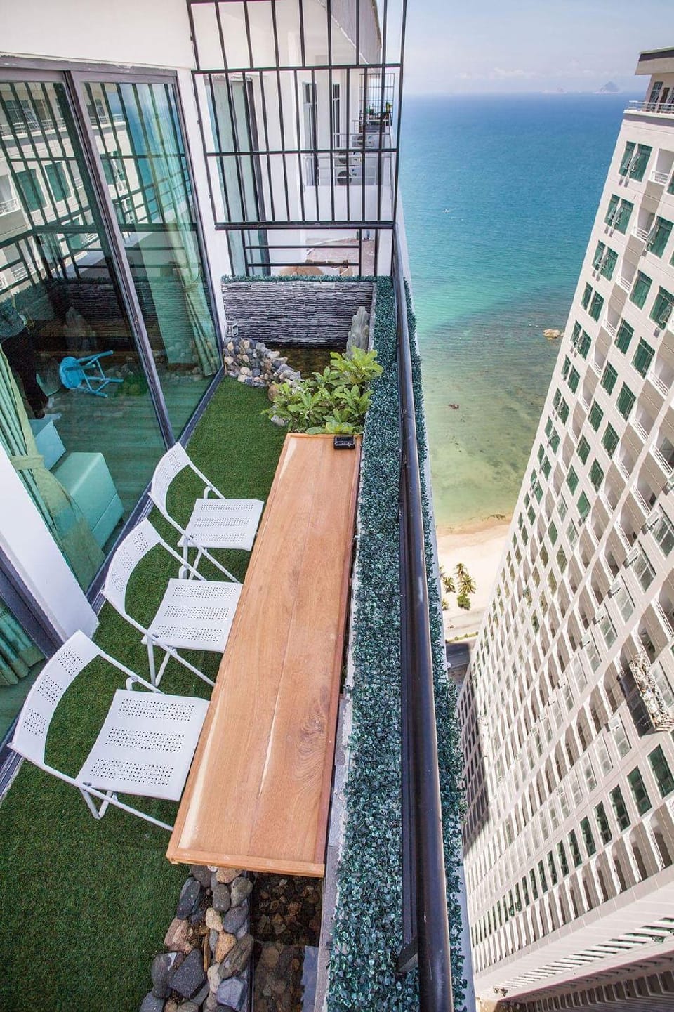 Rooftop 40th floor sea - city view apartment Apartment in Nha Trang
