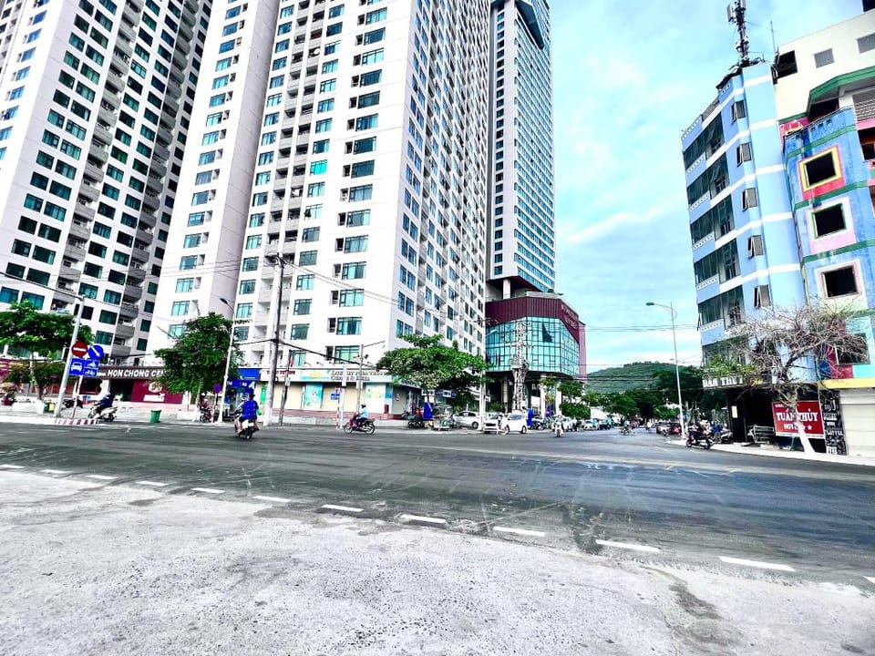 Beauty and The Beach 2 Condominium Comfortzone Apartment in Nha Trang