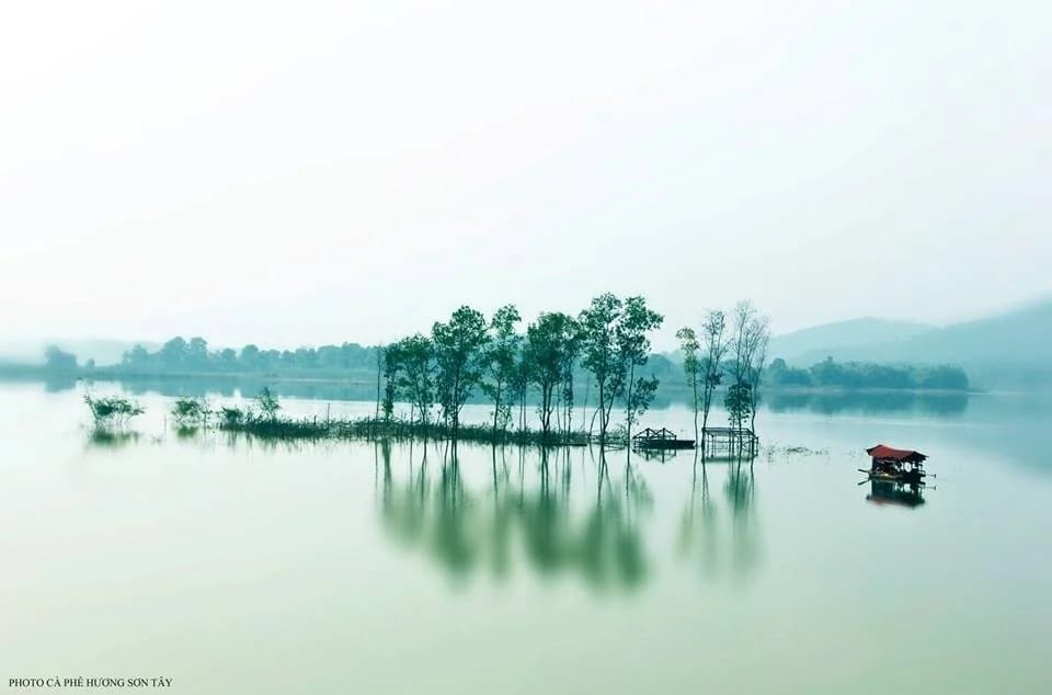 BIET THU VEN HO DONG MO Villa in Laos