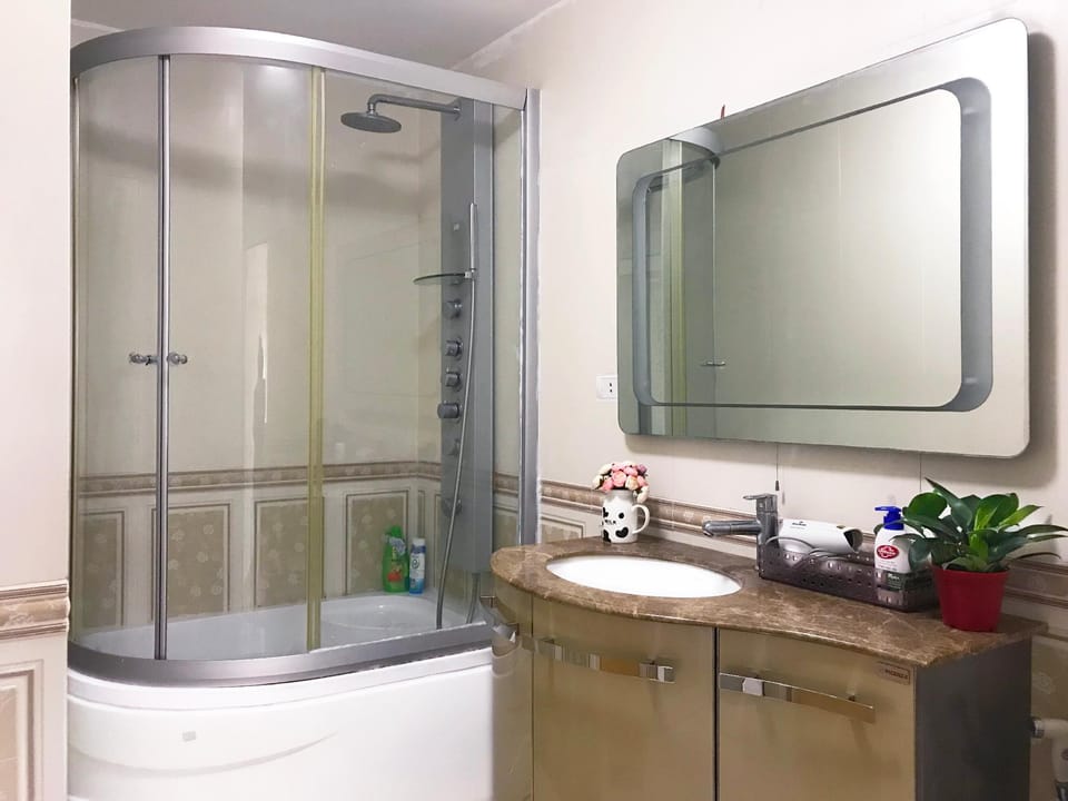 Porcelain home - Sunshiny*Spacious*Modern 2BR Flat Apartment in Hanoi