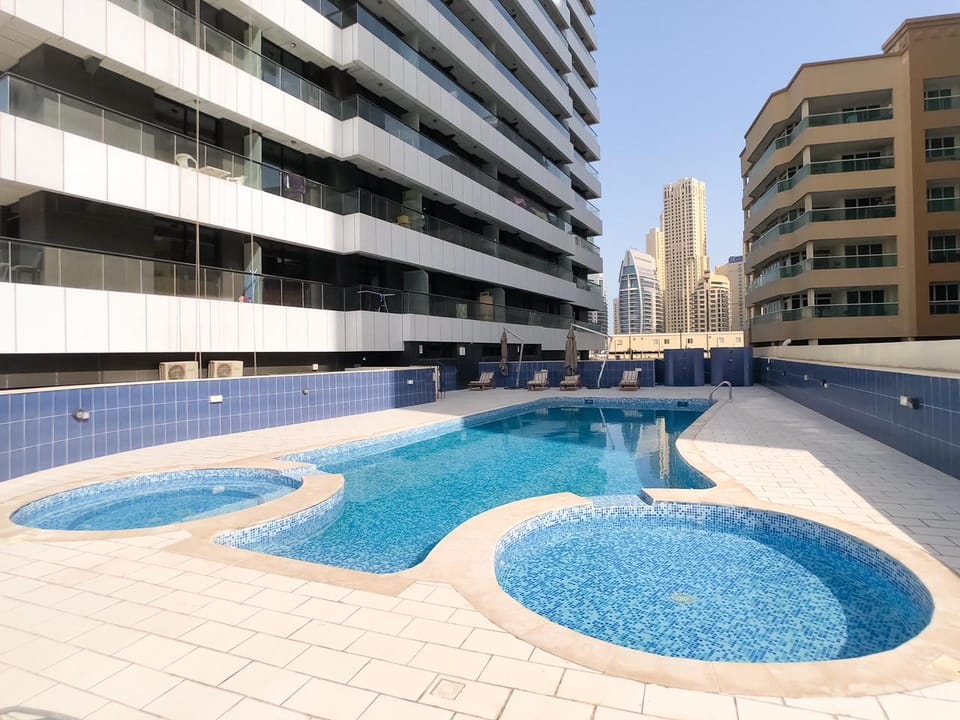 Spacious Private 2 Bedroom 1801 Apartment in Dubai