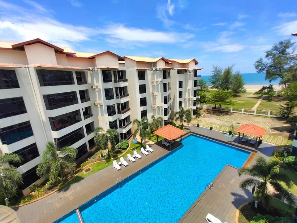 SAMSURIA Private Beach Front Resort Apartment in Terengganu, Malaysia