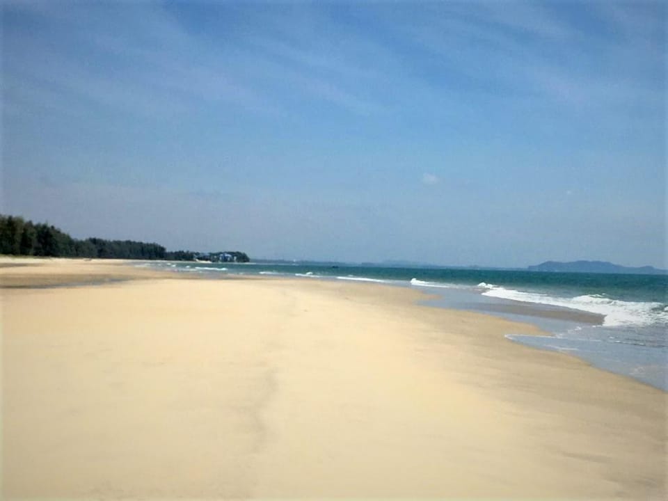 SAMSURIA Private Beach Front Resort Apartment in Terengganu, Malaysia