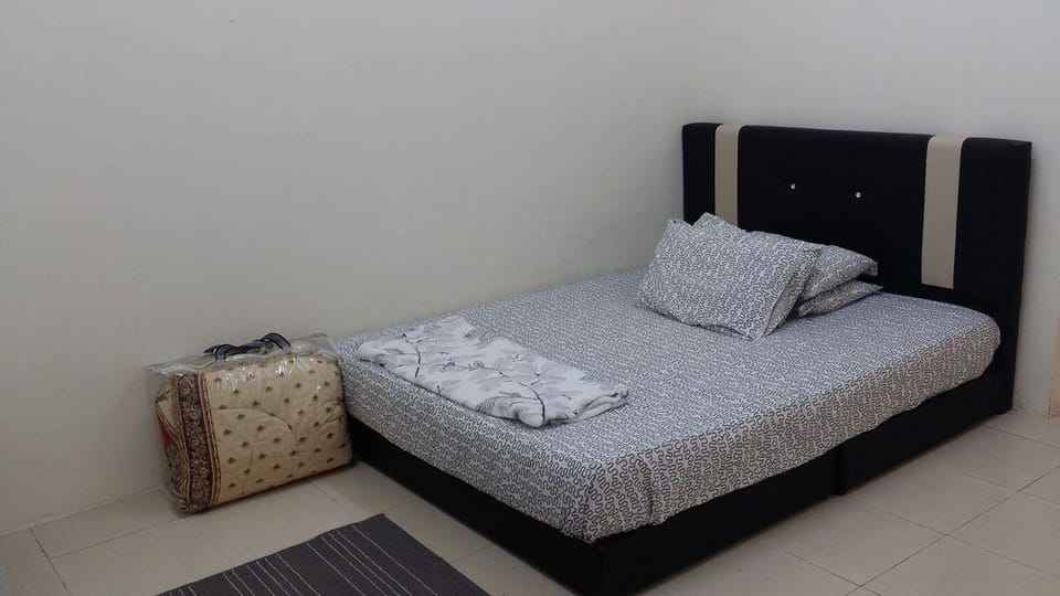 HOMESTAY FAYYADH KUANTAN (full aircond in bedroom) Vacation rental in Pahang, Malaysia