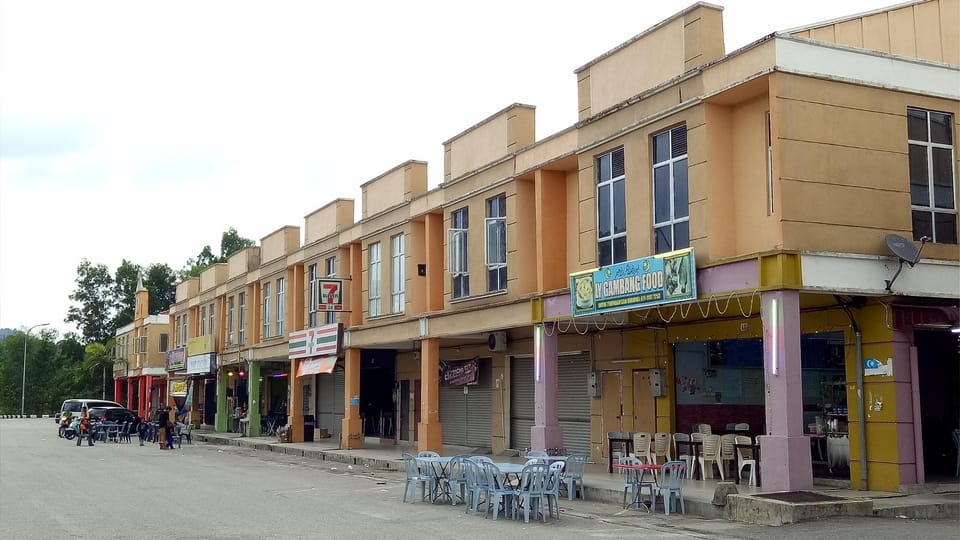 Gambang Kuantan Bungalow Homestay 6 Rooms Vacation rental in Pahang, Malaysia