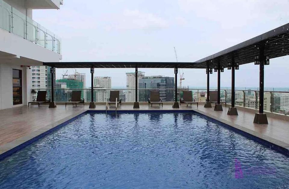 Trillium Residences in Ayala with Wifi & Netflix Apartment in Lapu-Lapu City