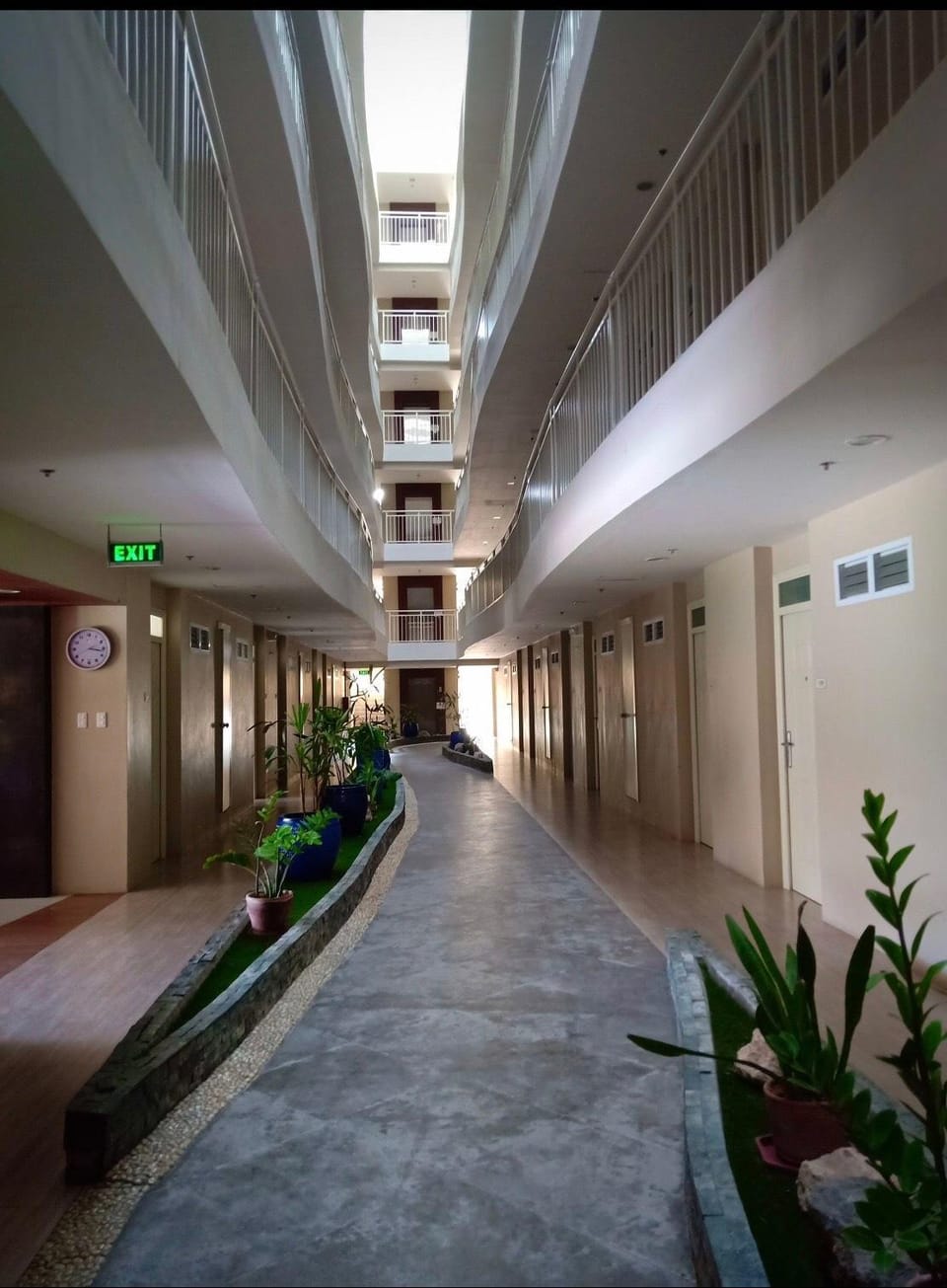 Amani Grand near Mactan Cebu Intl. airport Apartment in Lapu-Lapu City