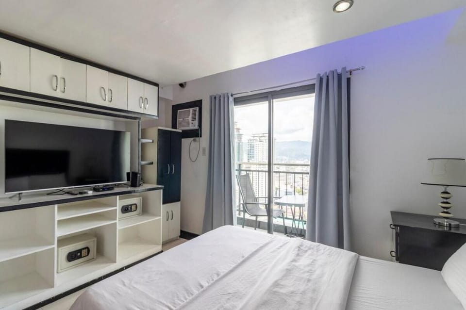 Cebu Studio On Top of the World Balcony Apartment in Lapu-Lapu City