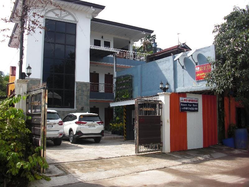 Red Apartelle Apartment in Central Visayas