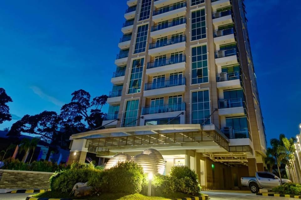 Affordable Ayala Apartment Hotel Luxury Posh Cebu Apartment in Lapu-Lapu City
