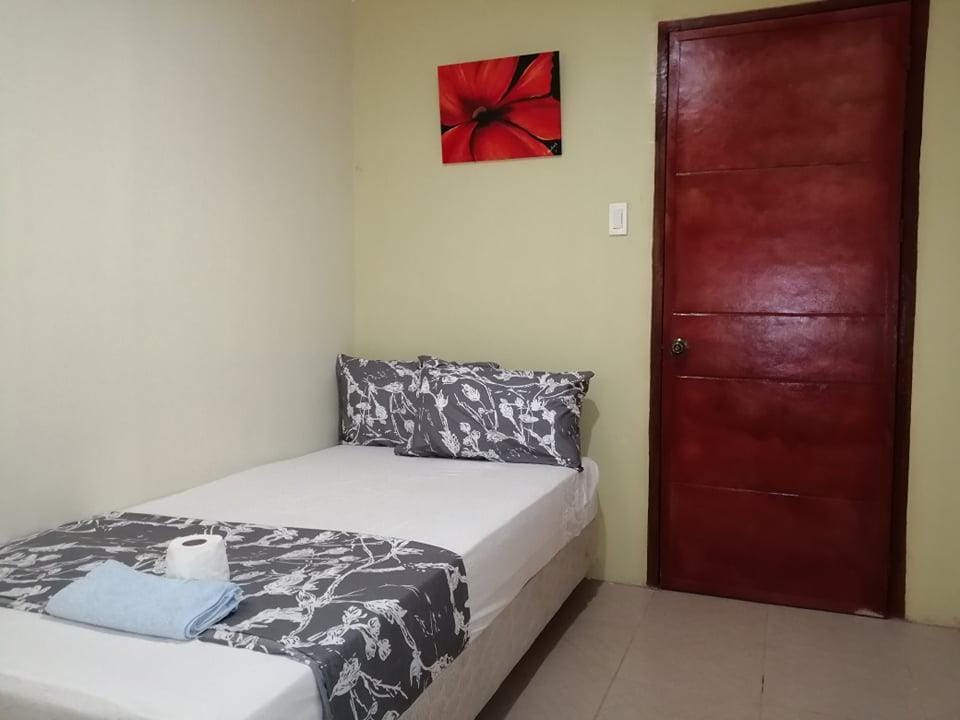 Cozy Inn Mactan  Apartment in Lapu-Lapu City