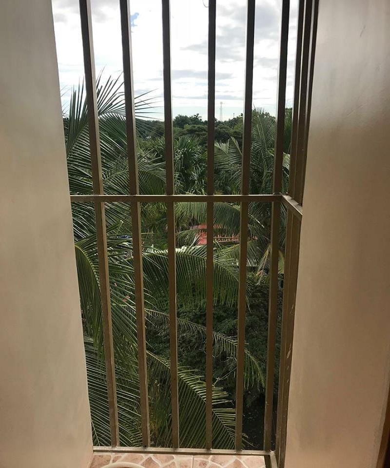 Walk Up Condo with WIFI Apartment in Lapu-Lapu City