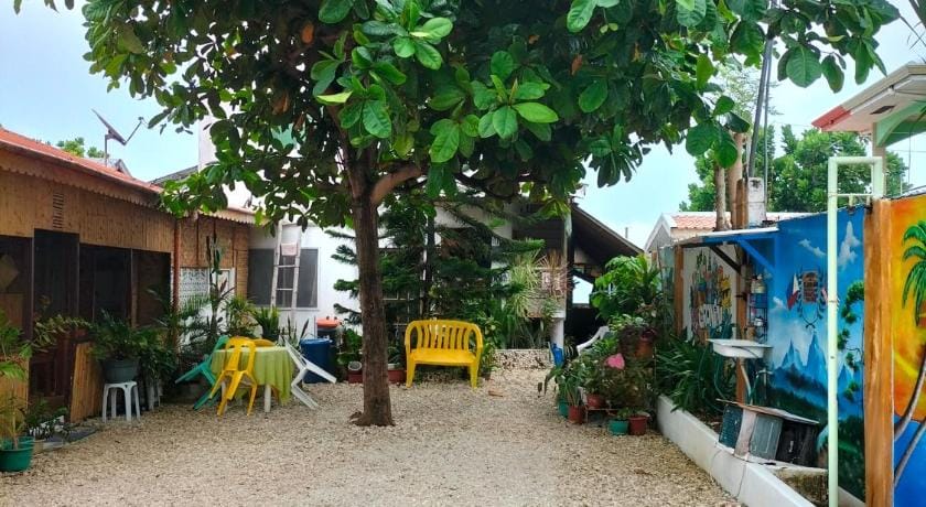The Cronin Residences by Cocotel Hotel in Oslob