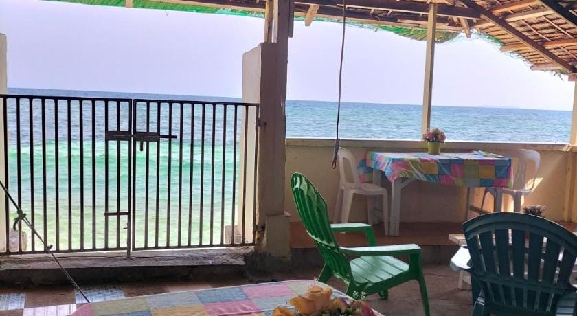 The Cronin Residences by Cocotel Hotel in Oslob