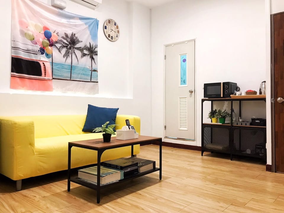 CD22 3 mins Ximen MRT Cozy apt. in Best Locatiion Apartment in Taipei City