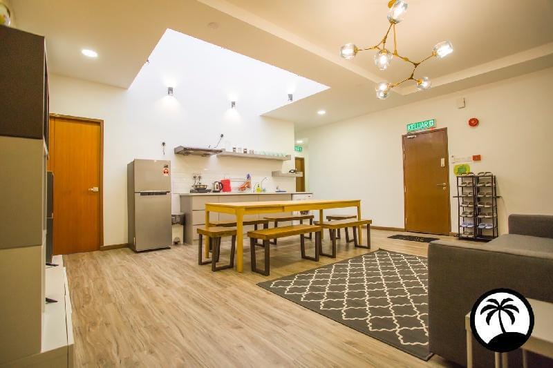 Paradise Suite Sky Residence, Asiacity. 4 rooms Apartment in Kota Kinabalu